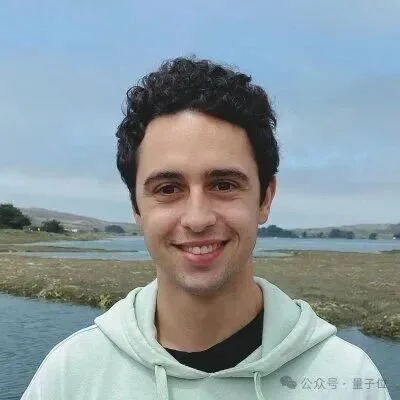 一年磨一剑，今年最炸机器人Demo来了！1亿美元种子轮团队出手，单个模型解锁单手打蛋解魔方弹钢琴